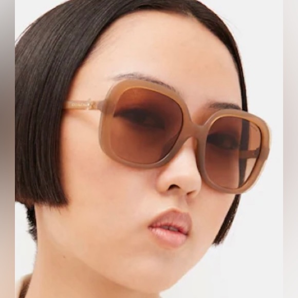 COACH Wildflower Milky Beige Sunglasses (discontinued) - Picture 5 of 8